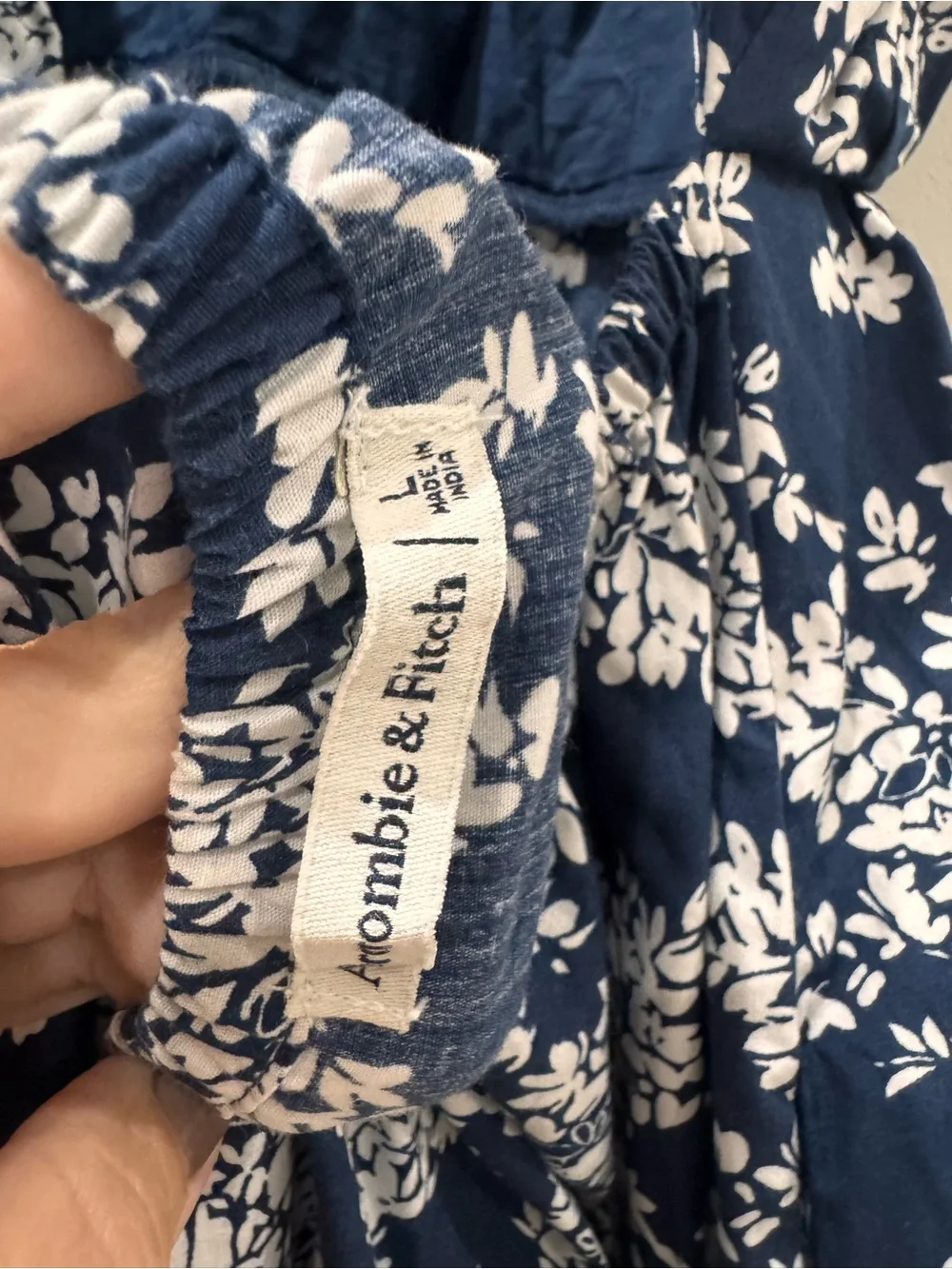 Abercrombie and Fitch Sz L Floral Cottage Navy White Maxi Dress